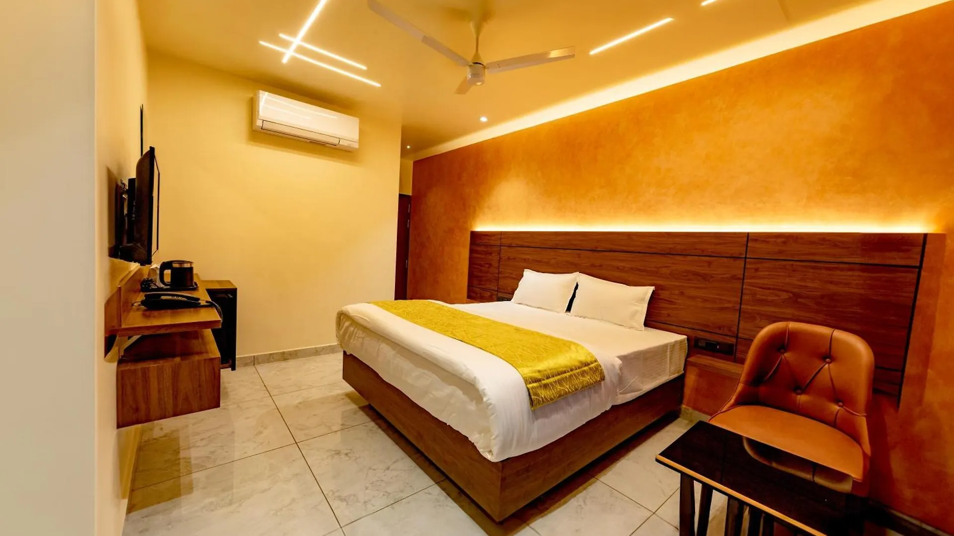 Uphills Boutique Hotel kontakter